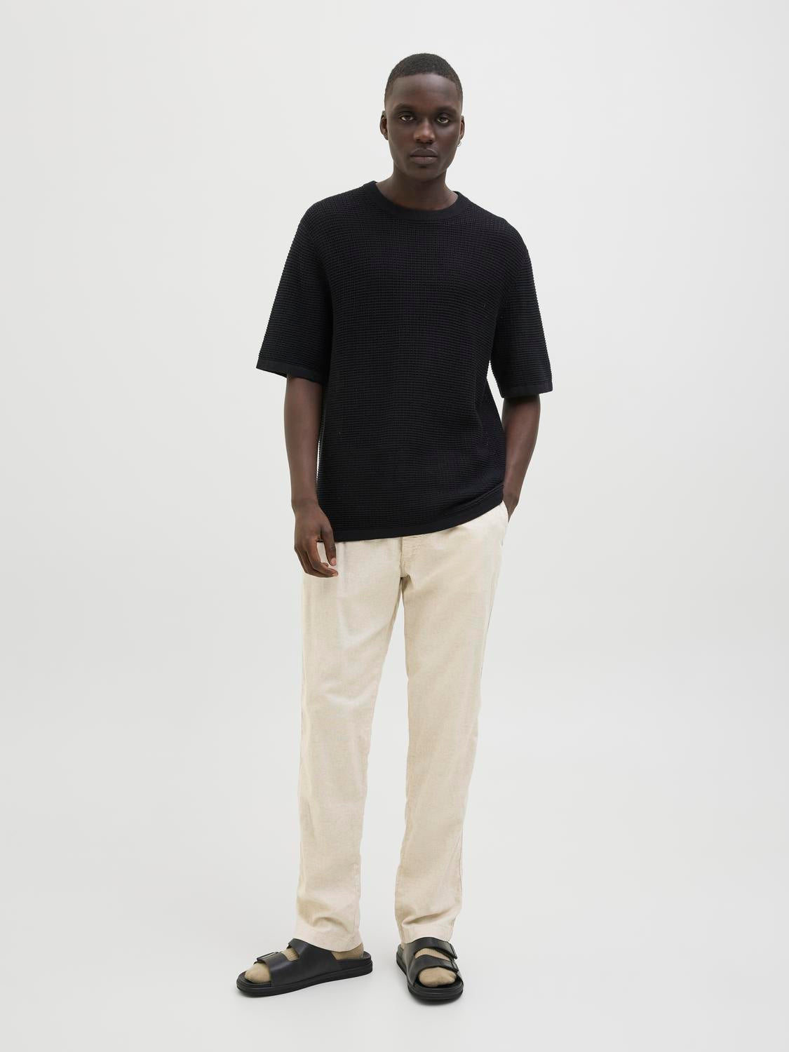model_shot-front_full